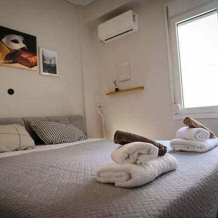 Bluexenia 1 Bedroom Retro Luxury Атина Екстериор снимка