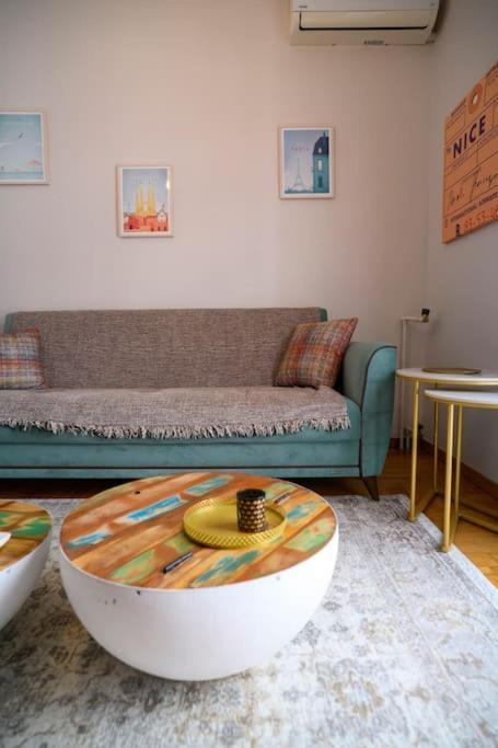 Bluexenia 1 Bedroom Retro Luxury Атина Екстериор снимка